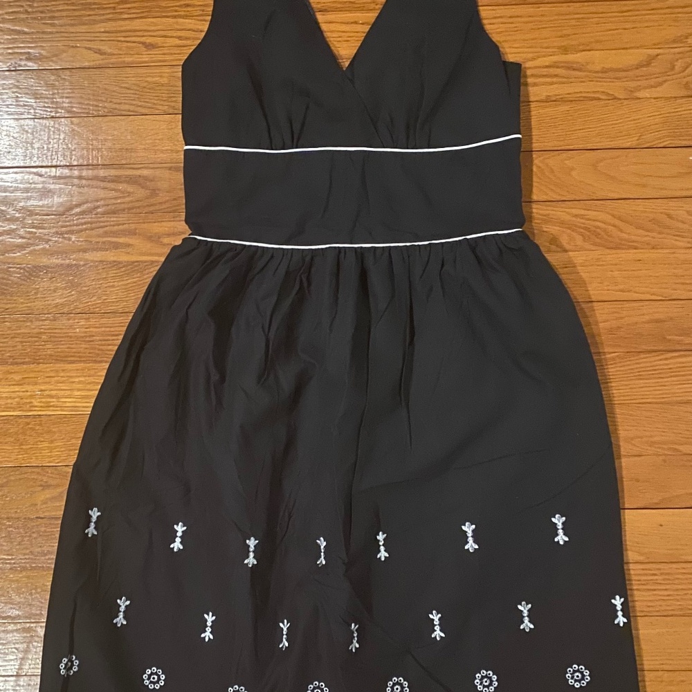 Sleeveless, Empire Waist Dress. Size Small